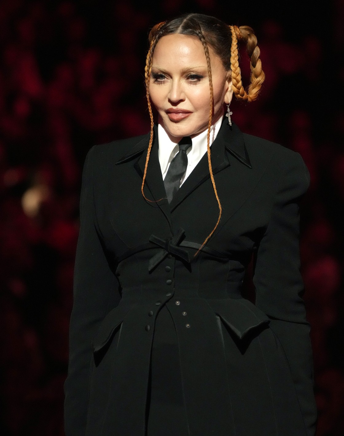 Madonna trägt Mugler Archives Outfit bei den 65. Annual Grammy Awards 2023